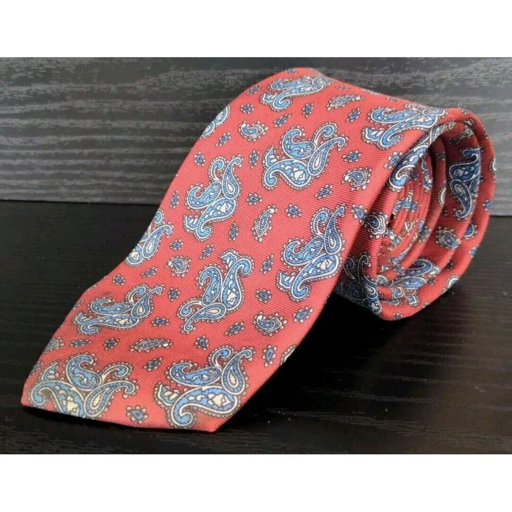 1970’s Don Loper Beverly Hills Men's Necktie 100% Italian Silk Red Paisley 56
